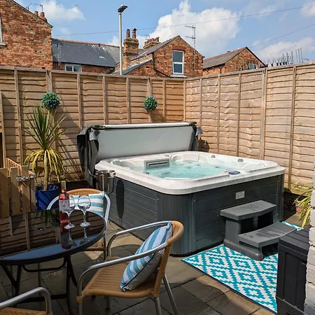 Casa vacanze Seaside Escapes - With Relaxing Hot Tub! *